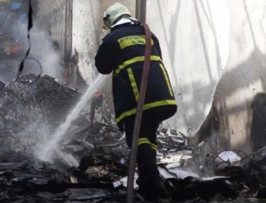 Πυρκαγιά σε σπίτι στα Μέθανα